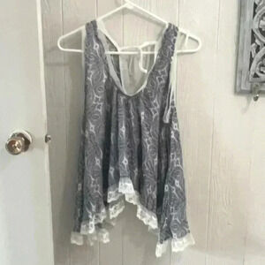 William B Lace  Trimmed Top Size Large